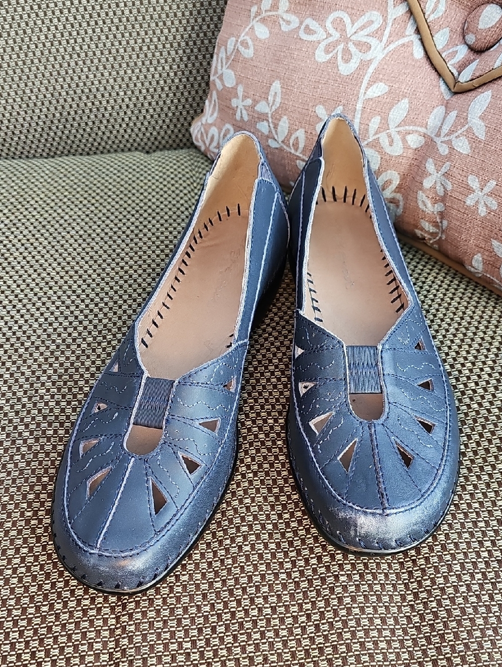 Easy Spirit ESDixiee Dixiee Navy Cutout Slip-On Leather Flat Size 9 M14